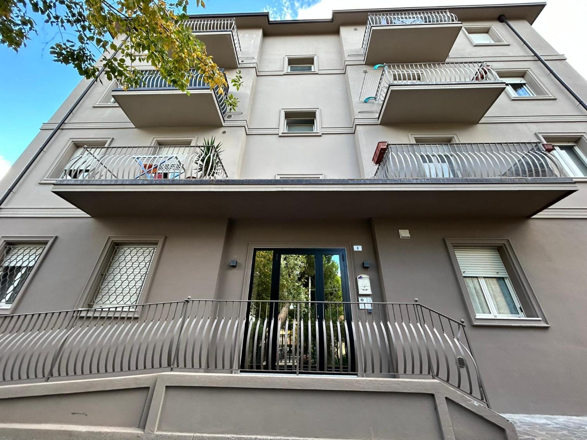 Moderno Bilocale A 90M Dal Mare Con Posto Auto - Residence Cinzia Rimini Extérieur photo